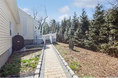 77 Duck Pond Road, Glen Cove, NY 11542 - Photo 31