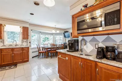 77 Duck Pond Road, Glen Cove, NY 11542 - Photo 17