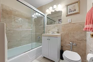 88-25 155th Ave, Howard Beach, NY 11414 - Photo 15