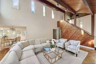 251 Town Lane, Amagansett, NY 11930 - Photo 5