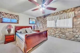 36 Farrington Ave, Bay Shore, NY 11706 - Photo 9