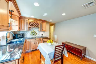 35 Roosevelt Ave, Malverne, NY 11565 - Photo 19