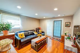 35 Roosevelt Ave, Malverne, NY 11565 - Photo 21