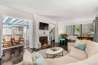 28 S Montgomery Avenue, Bay Shore, NY 11706 - Photo 3