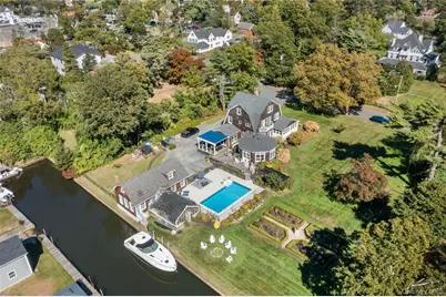 28 S Montgomery Avenue, Bay Shore, NY 11706 - Photo 41