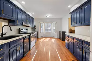 5 Canterbury Dr, Coram, NY 11727 - Photo 7