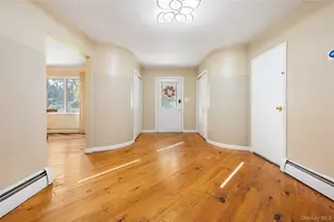 5 Canterbury Dr, Coram, NY 11727 - Photo 3