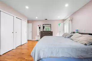 5 Canterbury Dr, Coram, NY 11727 - Photo 17