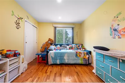 5 Canterbury Drive, Coram, NY 11727 - Photo 19