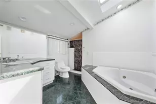 5 Canterbury Dr, Coram, NY 11727 - Photo 15