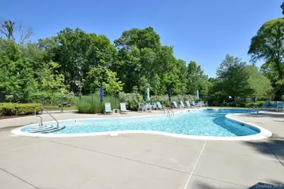 39 Club Pointe Drive, White Plains, NY 10605 - Photo 5