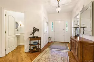 39 Club Pointe Dr, White Plains, NY 10605 - Photo 17