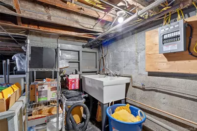 310 Carpenter Avenue, Newburgh, NY 12550 - Photo 39