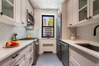 3635 Johnson Avenue #3N, Bronx, NY 10463 - Photo 3