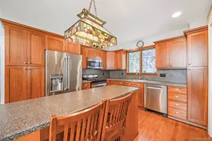 83 Village Line Rd, Babylon, NY 11702 - Photo 9