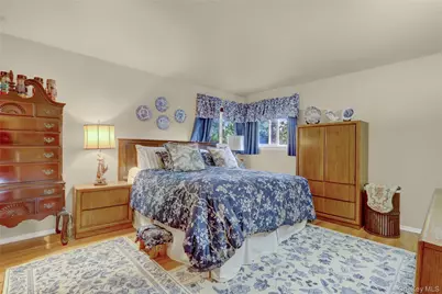 64 South Street, East Hills, NY 11577 - Photo 15