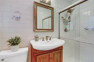 64 South St, East Hills, NY 11577 - Photo 13