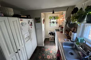 204 Howell St, Bellmore, NY 11710 - Photo 5