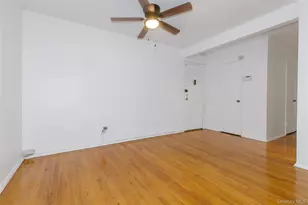 87-15 204th St, Hollis, NY 11423 - Photo 3