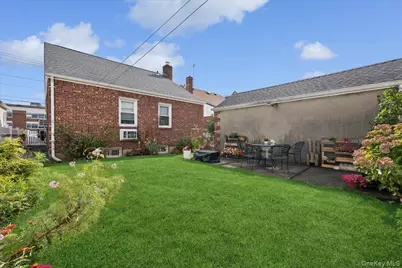 215 New Hyde Park Road, New Hyde Park, NY 11040 - Photo 23