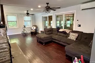 32 Greentree Dr N, Hyde Park, NY 12538 - Photo 9