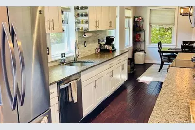 32 Greentree Drive N, Hyde Park, NY 12538 - Photo 3