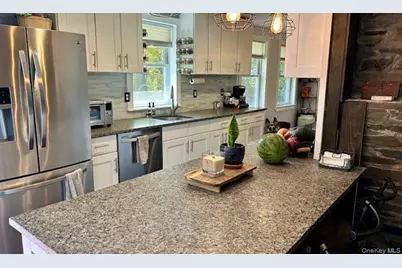 32 Greentree Drive N, Hyde Park, NY 12538 - Photo 5