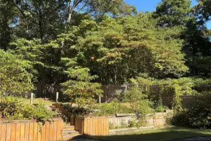 679A Meadow Rd, Smithtown, NY 11787 - Photo 27