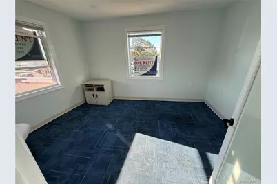 390 Hillside Avenue #Unit 5, New Hyde Park, NY 11040 - Photo 3