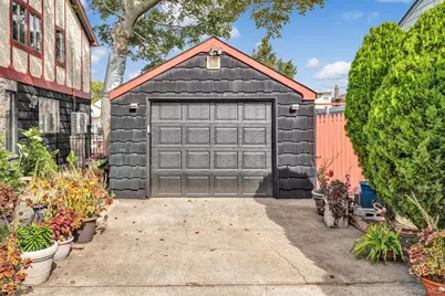 34 W 2nd Street, Freeport, NY 11520 - Photo 3