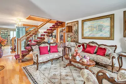 34 W 2nd Street, Freeport, NY 11520 - Photo 5