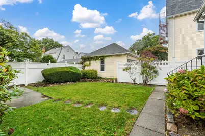 43-52 169 Street, Flushing, NY 11358 - Photo 27