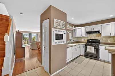 204 Mallard Way, Peekskill, NY 10566 - Photo 5