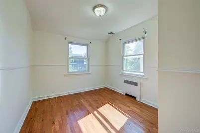 85-54 148th Street, Briarwood, NY 11435 - Photo 17