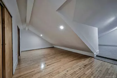 60 Long Drive, Hempstead, NY 11550 - Photo 37