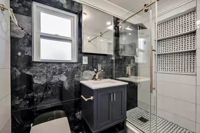 60 Long Drive, Hempstead, NY 11550 - Photo 33