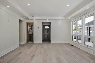 60 Long Drive, Hempstead, NY 11550 - Photo 21