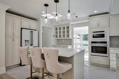 60 Long Drive, Hempstead, NY 11550 - Photo 15