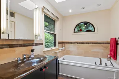 17 Bluebird Lane, Huntington, NY 11743 - Photo 33