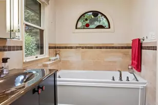 17 Bluebird Ln, Huntington, NY 11743 - Photo 13