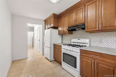 3766 Bronxwood Avenue, Bronx, NY 10469 - Photo 11