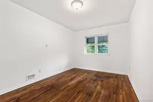 3766 Bronxwood Ave, Bronx, NY 10469 - Photo 9