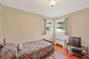 166 N Oak St, Massapequa, NY 11758 - Photo 25