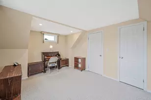 166 N Oak St, Massapequa, NY 11758 - Photo 19