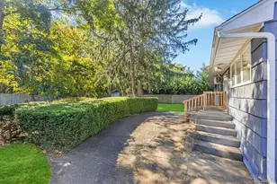 432 Kime Ave, West Islip, NY 11795 - Photo 11