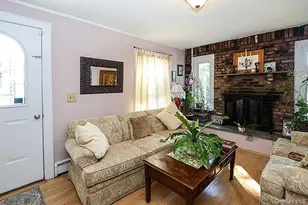 230 Kensington Ave, Bayport, NY 11705 - Photo 5