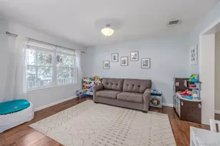 5 Baker Rd, Mastic Beach, NY 11951 - Photo 9