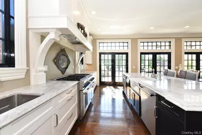 1974 Monroe Avenue, North Bellmore, NY 11710 - Photo 15