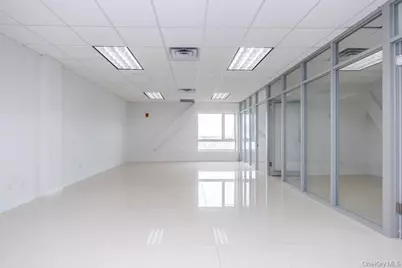 136-33 37th Avenue #8C, Flushing, NY 11354 - Photo 3