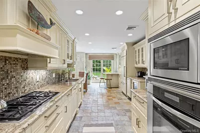 336 Bay Avenue, Huntington, NY 11743 - Photo 13